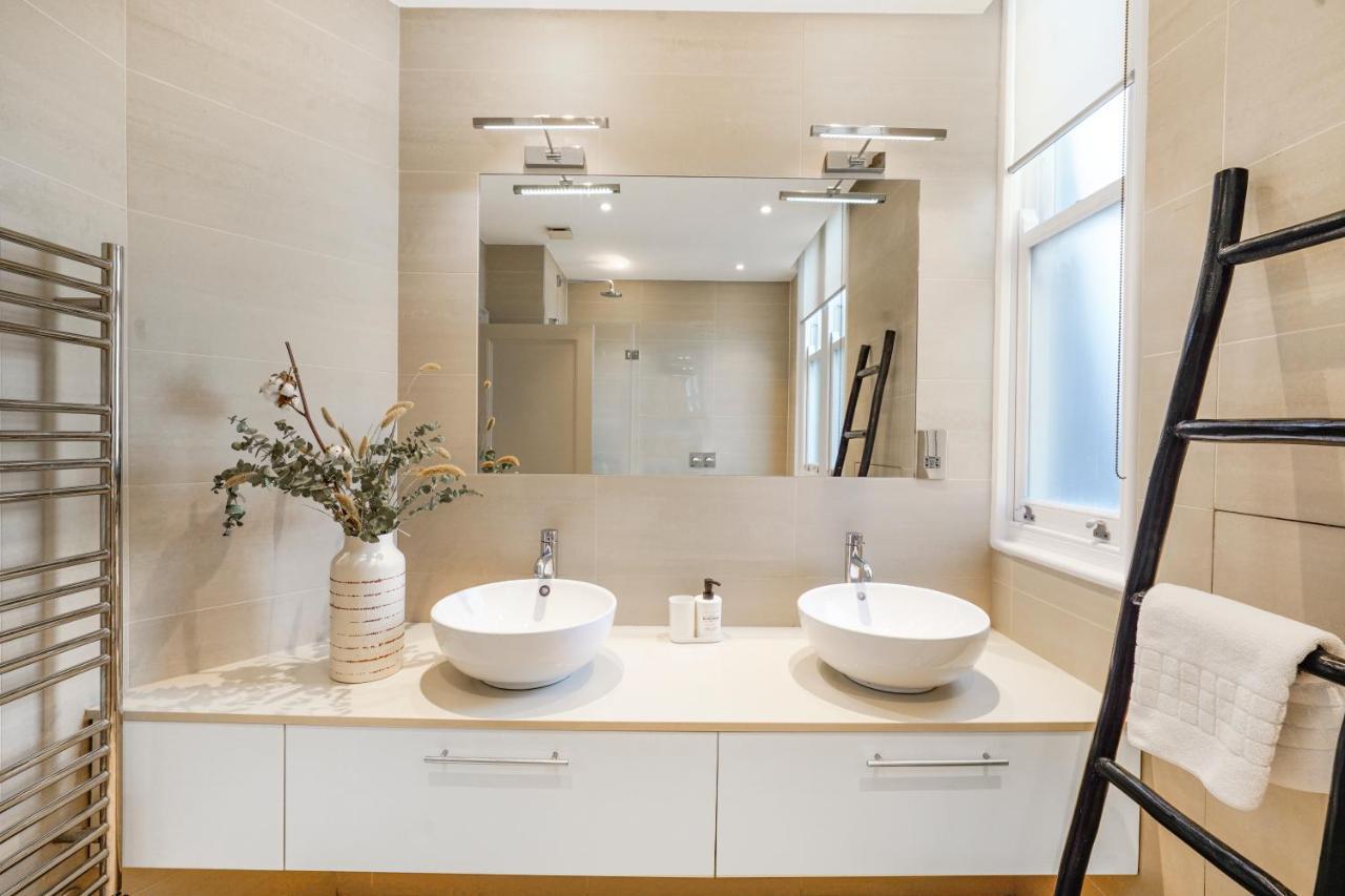 Spacious And Modern 4 Beds Home In Kensington Λονδίνο Εξωτερικό φωτογραφία