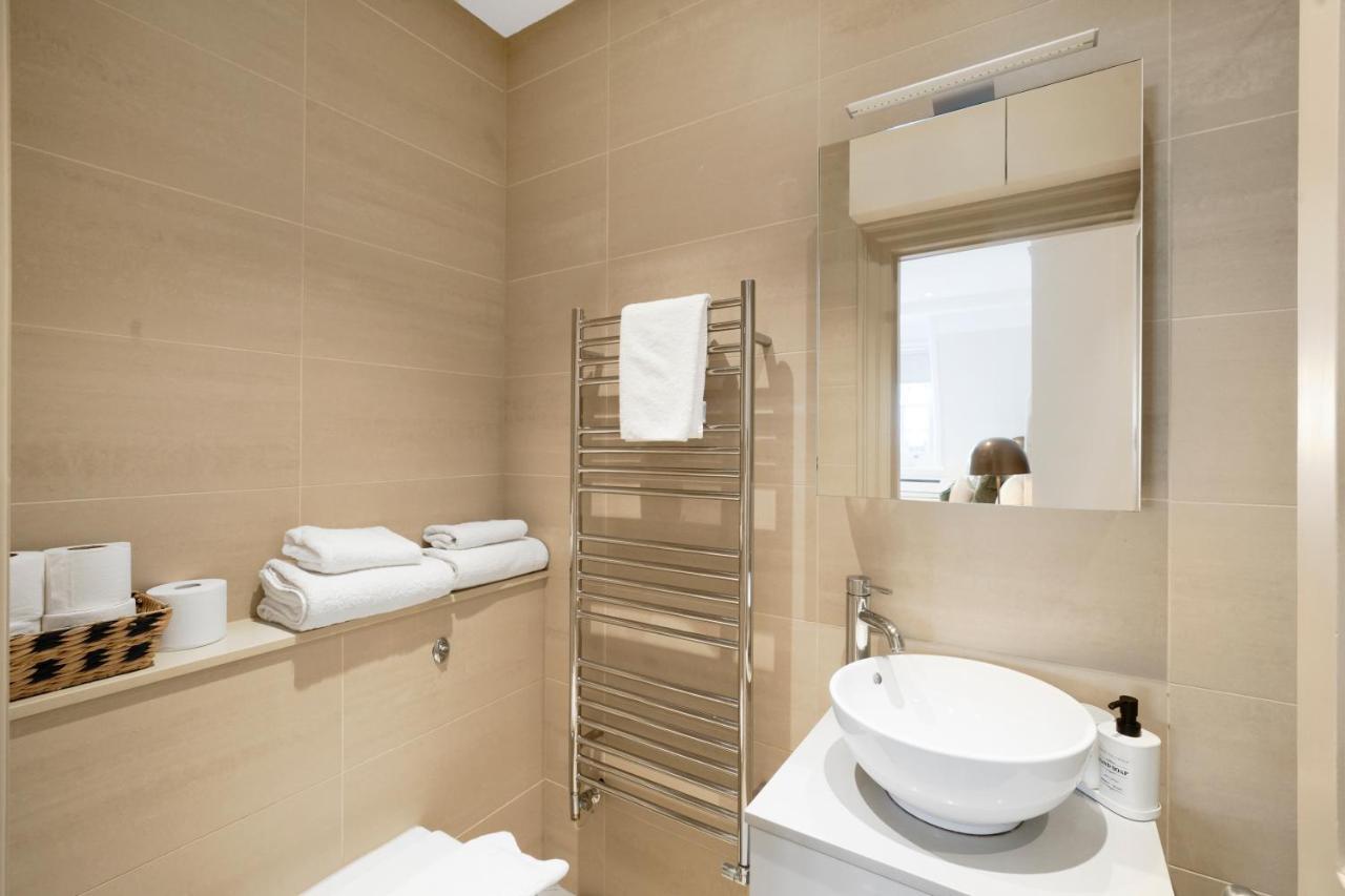 Spacious And Modern 4 Beds Home In Kensington Λονδίνο Εξωτερικό φωτογραφία
