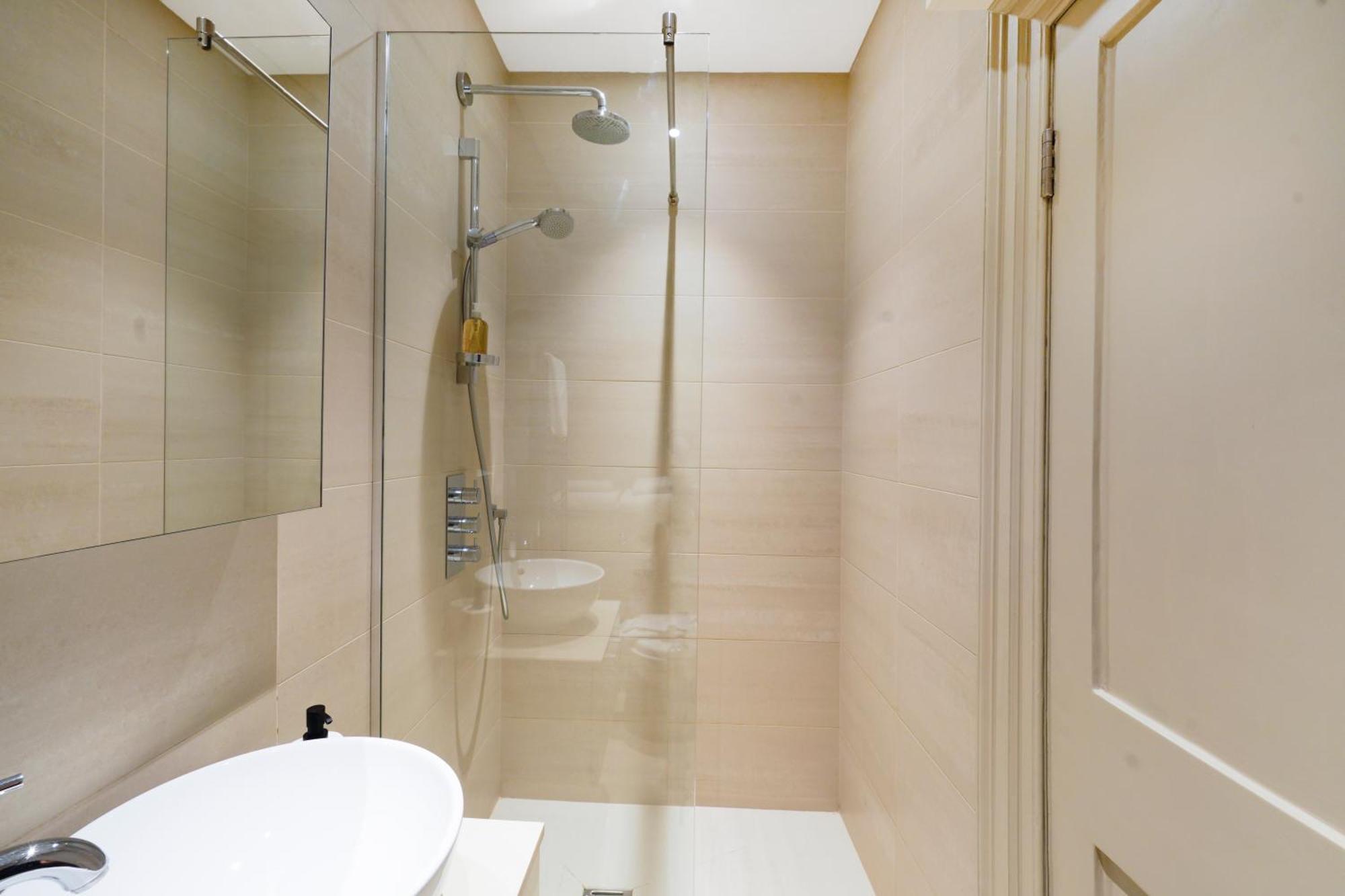 Spacious And Modern 4 Beds Home In Kensington Λονδίνο Εξωτερικό φωτογραφία